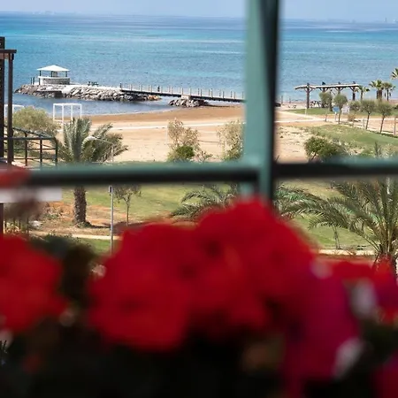 Thalassa Beach Three Bedroom Holiday Apartment Vokolidha