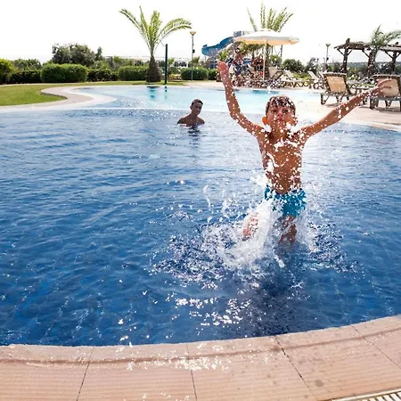 Thalassa Beach Three Bedroom Holiday Apartment Vokolidha